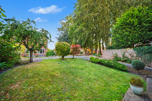 Front garden- click for photo gallery